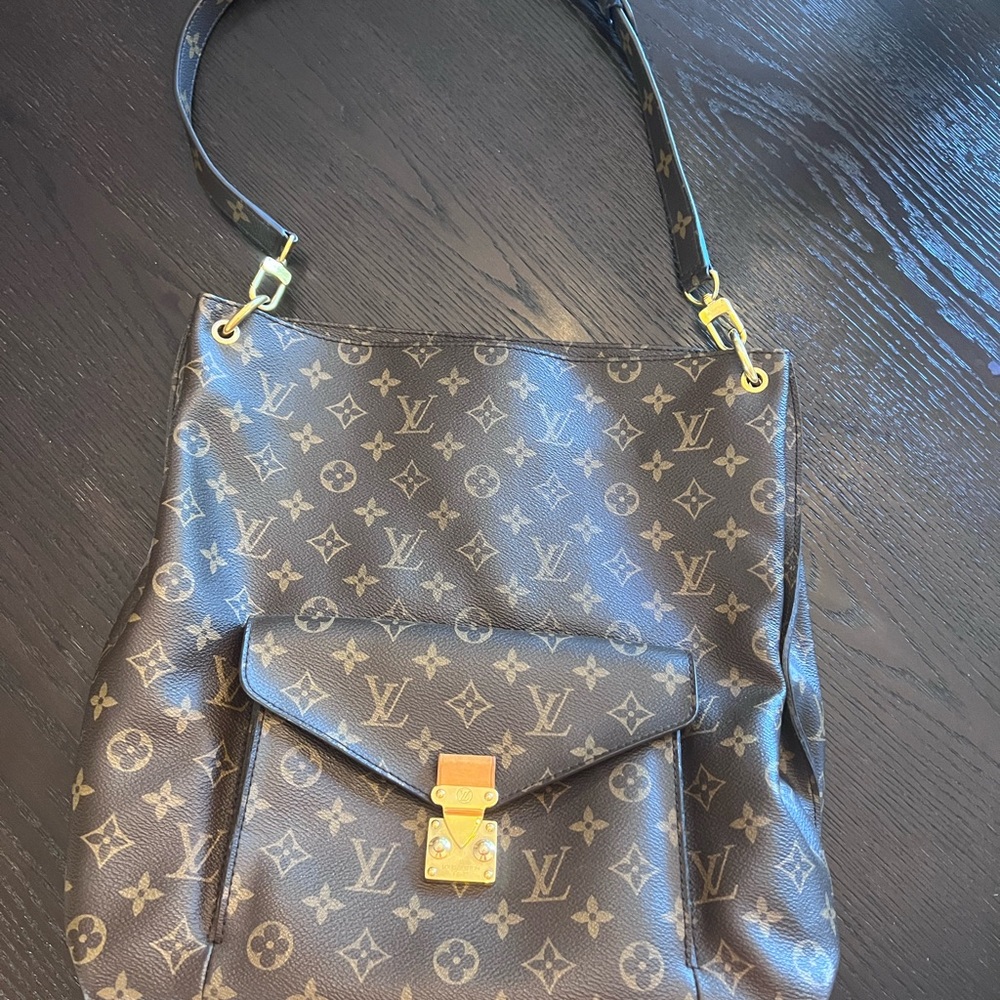 Louis Vuitton Classic Monogram Shoulder Bag